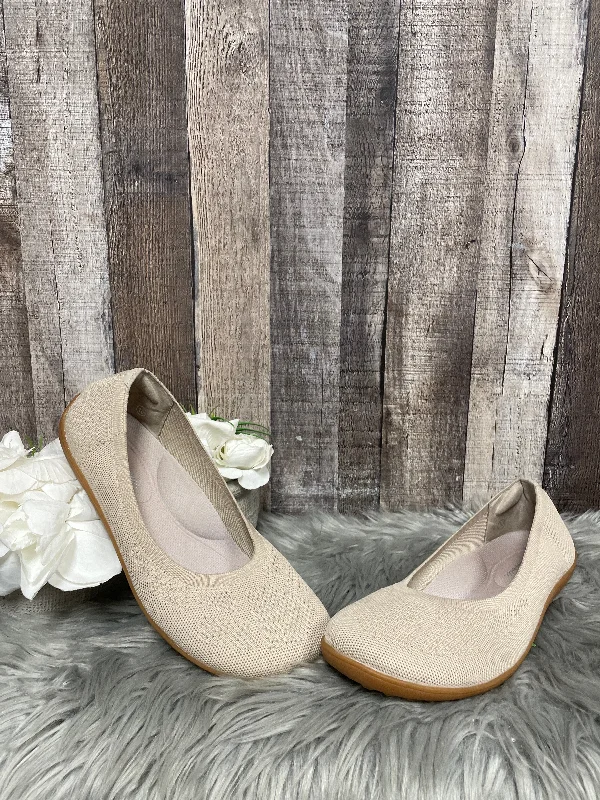 Beige Shoes Flats Cme, Size 10