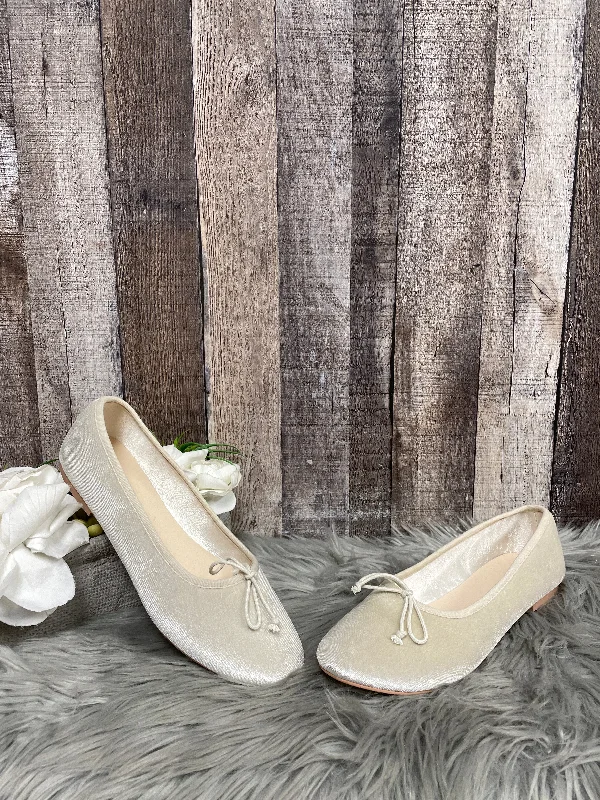 Beige Shoes Flats Loft, Size 9