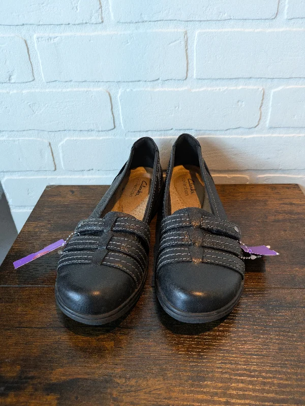 Black Shoes Flats Clarks, Size 7.5