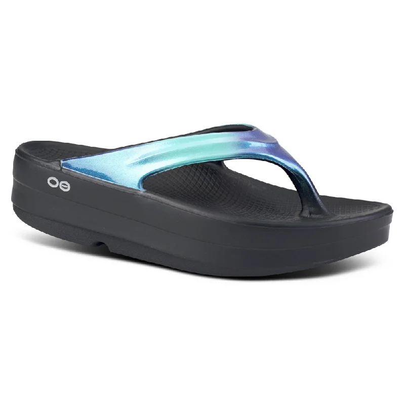 OOFOS OOmega OOlala Luxe Black Atlantis Sandal (Unisex)