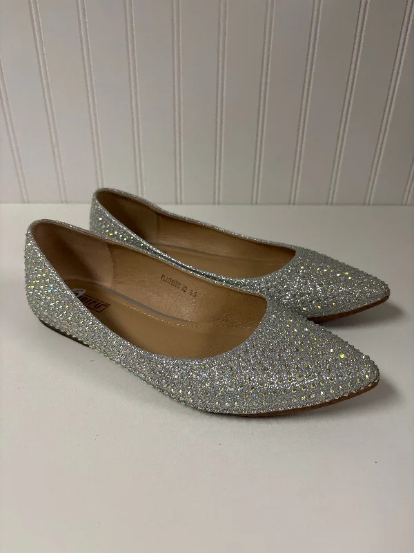 Silver Shoes Flats Clothes Mentor, Size 8.5