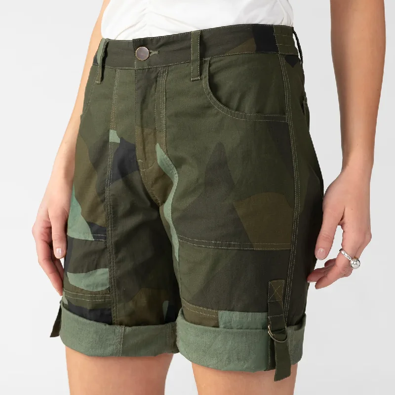 Cali Shorts (Green Scape)