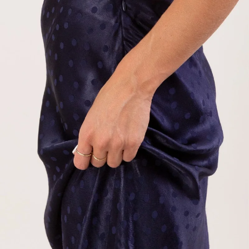 Soft & Silky Dot Jacquard Midi Skirt (Navy)