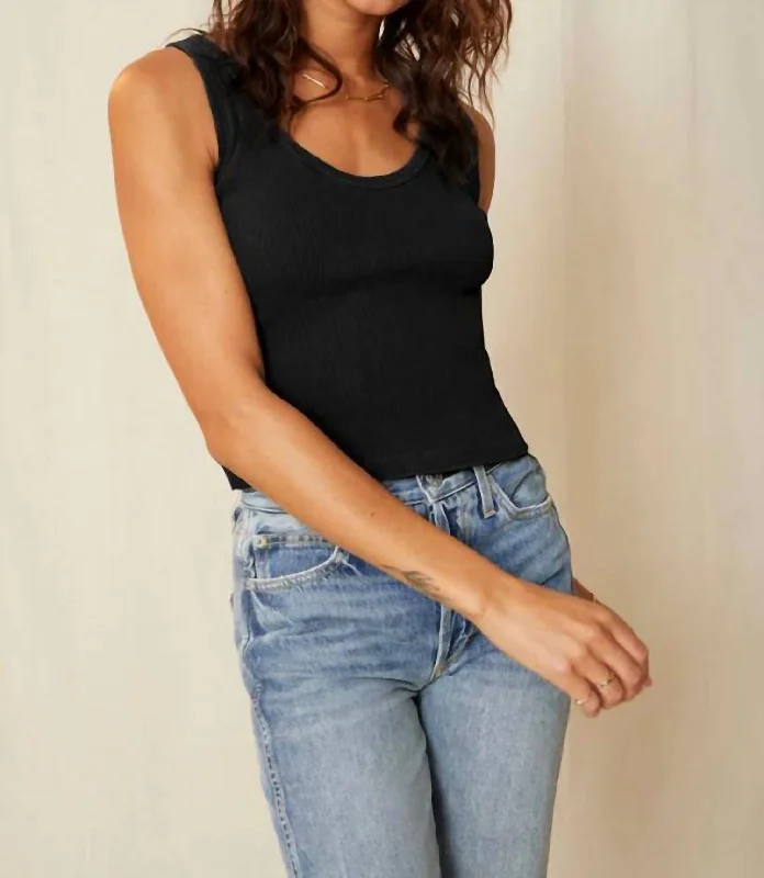 Crop Rib Tank In Black